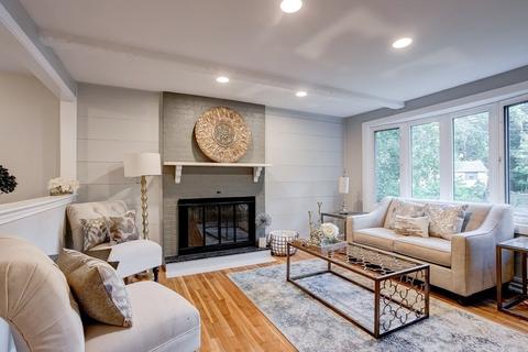 31 Eisenhower Dr, Norton, MA 02766 photo 2