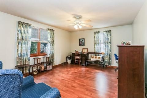 96 Wheeler Ave, Springfield, MA 01118 photo 13