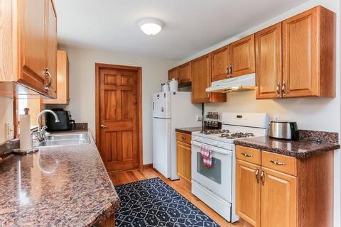96 Wheeler Ave, Springfield, MA 01118 photo 4