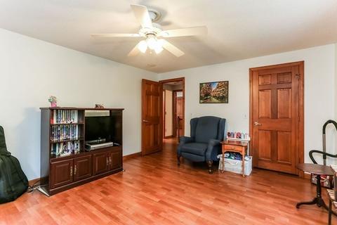 96 Wheeler Ave, Springfield, MA 01118 photo 20