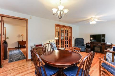 96 Wheeler Ave, Springfield, MA 01118 photo 5