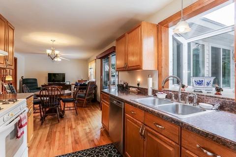 96 Wheeler Ave, Springfield, MA 01118 photo 3