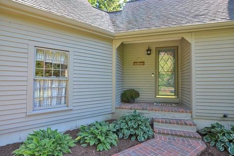 35 Pine Hill Dr, Walpole, MA 02081 photo 2