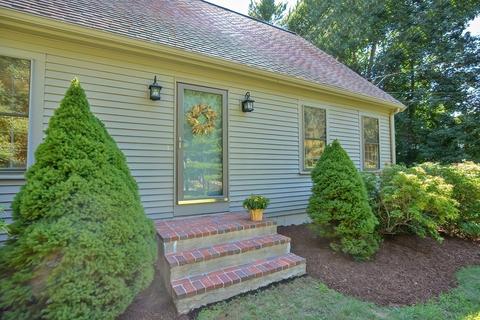 35 Pine Hill Dr, Walpole, MA 02081 photo 3