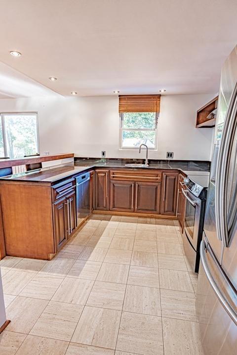 39 Scenic Ave, Webster, MA 01570 photo 6