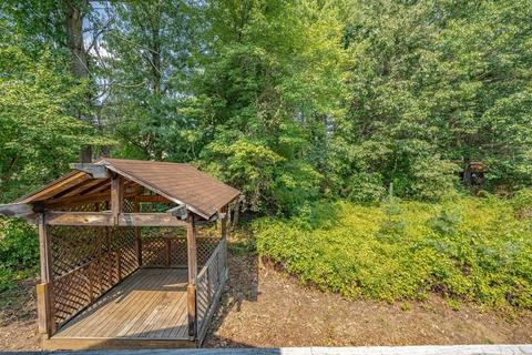 76 Fair Oak Rd, Springfield, MA 01128 photo 28