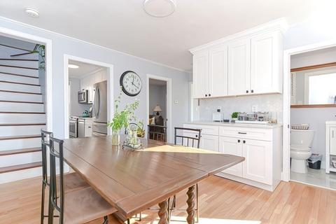 186 Tower St, Fall River, MA 02724 photo 6