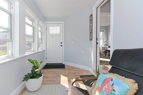 186 Tower St, Fall River, MA 02724 photo 19