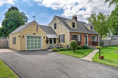 161 Marmon St, Springfield, MA 01129 photo 3