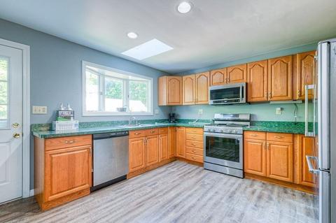 155 Maple St, Framingham, MA 01702 photo 3