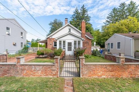 34 Campechi St, Springfield, MA 01104 photo 1