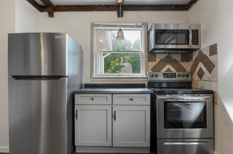 34 Campechi St, Springfield, MA 01104 photo 7