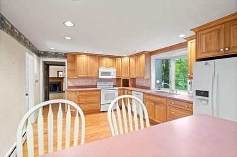30 Brewer Ln, Reading, MA 01867 photo 4