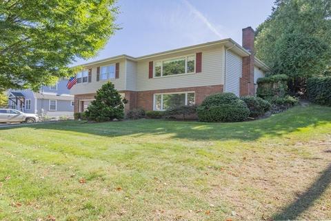 39 Pilgrim Rd, Marblehead, MA 01945 photo 1