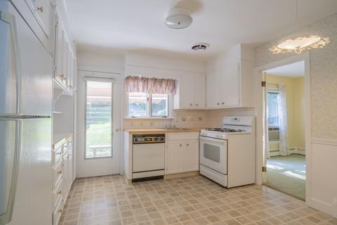 39 Pilgrim Rd, Marblehead, MA 01945 photo 18