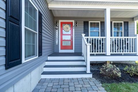 40 Winifred Way, Fall River, MA 02720 photo 2