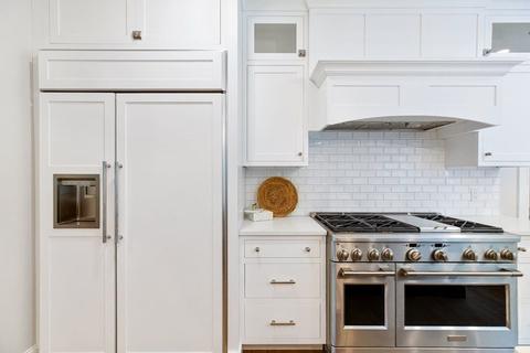 35 Hobart St, Hingham, MA 02043 photo 8