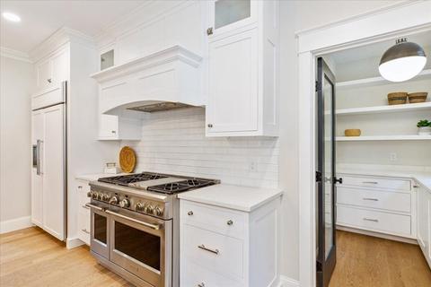 35 Hobart St, Hingham, MA 02043 photo 9