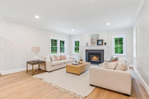 35 Hobart St, Hingham, MA 02043 photo 14