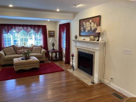 37 Craig St, Springfield, MA 01108 photo 5
