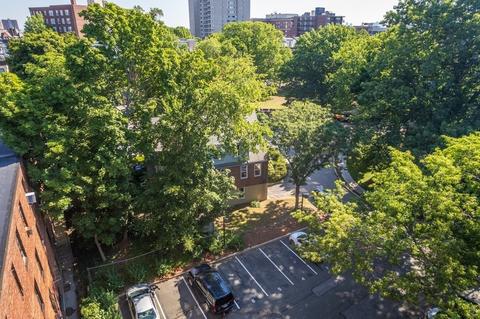 80 Vernon, Brookline, MA 02446 photo 4