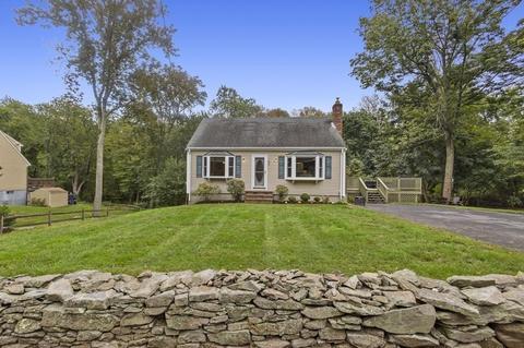285 Hall St, Raynham, MA 02767 photo 2