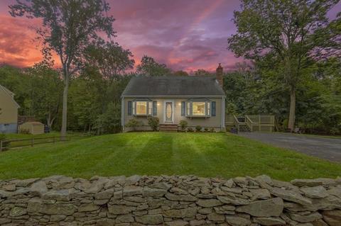 285 Hall St, Raynham, MA 02767 photo 1