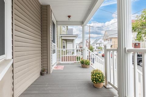 11 Sherman St, Everett, MA 02149 photo 4