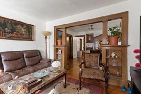 45-47 Fenwick St, Springfield, MA 01109 photo 5