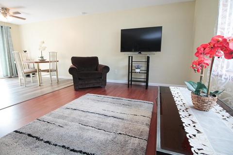 65 Pinta Cir, Springfield, MA 01104 photo 15