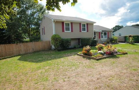 65 Pinta Cir, Springfield, MA 01104 photo 6
