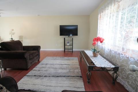 65 Pinta Cir, Springfield, MA 01104 photo 14