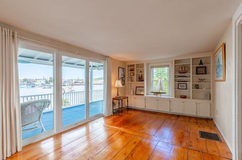 247 E Main St, Gloucester, MA 01930 photo 15