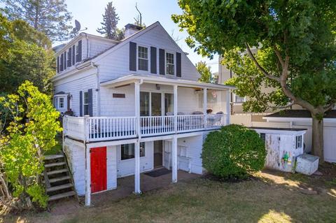 247 E Main St, Gloucester, MA 01930 photo 5