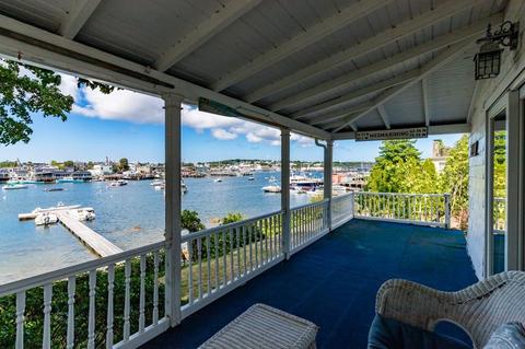 247 E Main St, Gloucester, MA 01930 photo 17