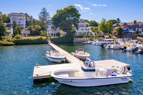 247 E Main St, Gloucester, MA 01930 photo 3