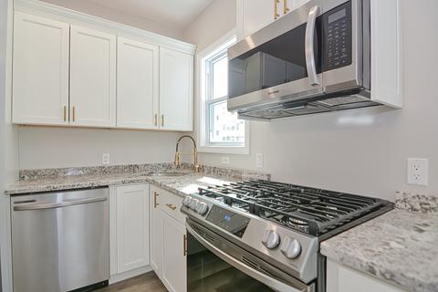 17 Orient St, Worcester, MA 01604 photo 9