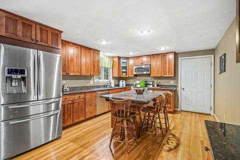 3 Old Mill Ln, Reading, MA 01867 photo 5