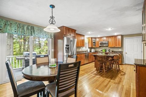 3 Old Mill Ln, Reading, MA 01867 photo 9