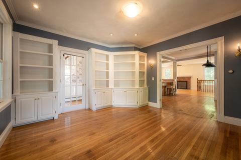 3 Bailey Ave, Milton, MA 02186 photo 4