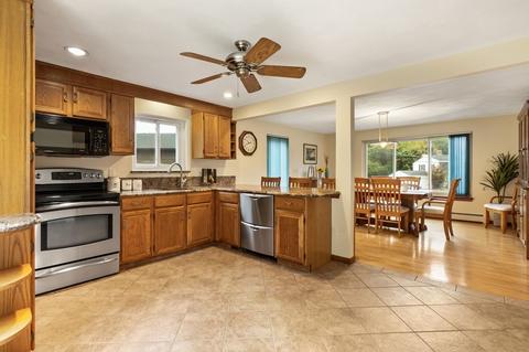 12 Goodwin Rd, Gloucester, MA 01930 photo 2