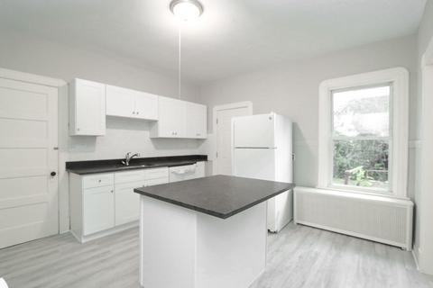 18 Rittenhouse Ter, Springfield, MA 01108 photo 4