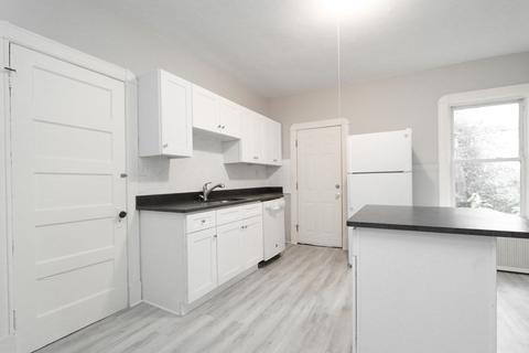18 Rittenhouse Ter, Springfield, MA 01108 photo 3