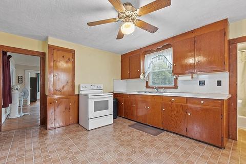 205 Main St, Maynard, MA 01754 photo 5