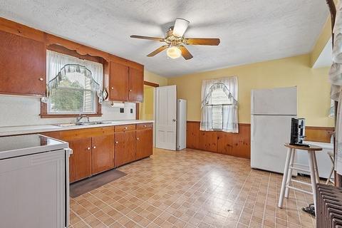 205 Main St, Maynard, MA 01754 photo 6