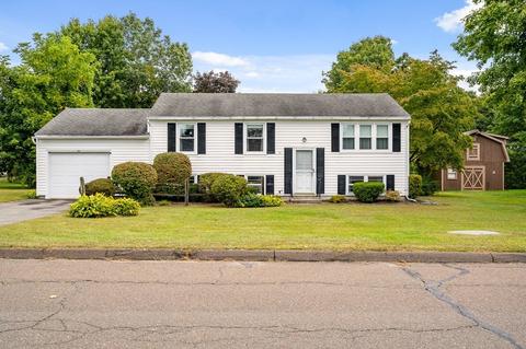 10 Meadowbrook Dr, Easthampton, MA 01027 photo 1