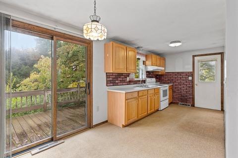 10 Meadowbrook Dr, Easthampton, MA 01027 photo 8