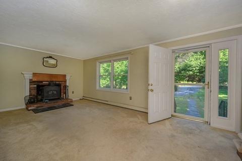 212 Lower Gore Rd, Webster, MA 01570 photo 4