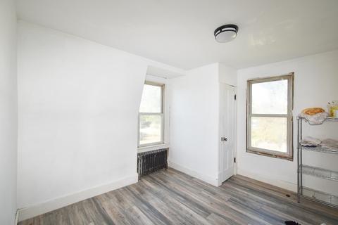 61 Harvey St, Springfield, MA 01119 photo 12