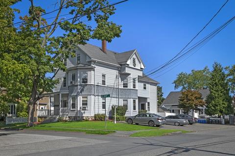 30 Berry St, Danvers, MA 01923 photo 2